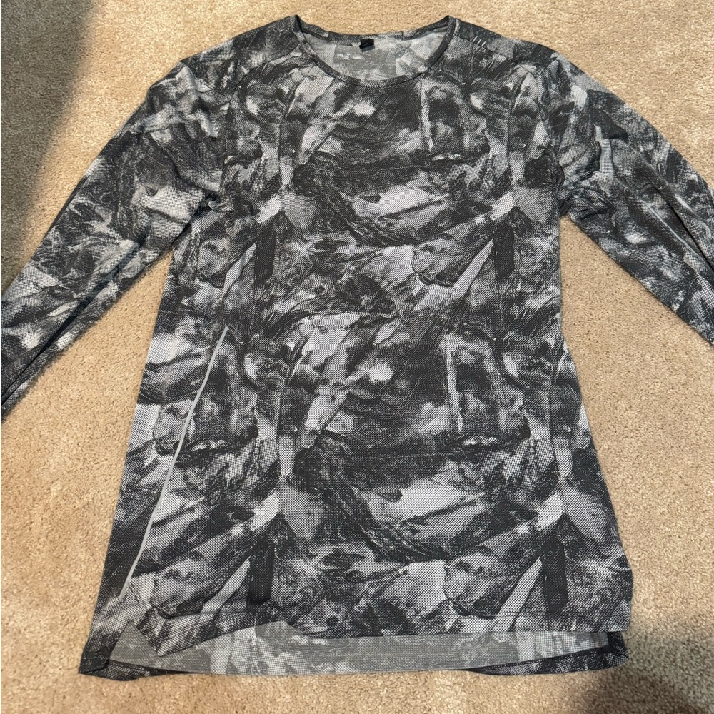 Lululemon long sleeve mens black white and gray